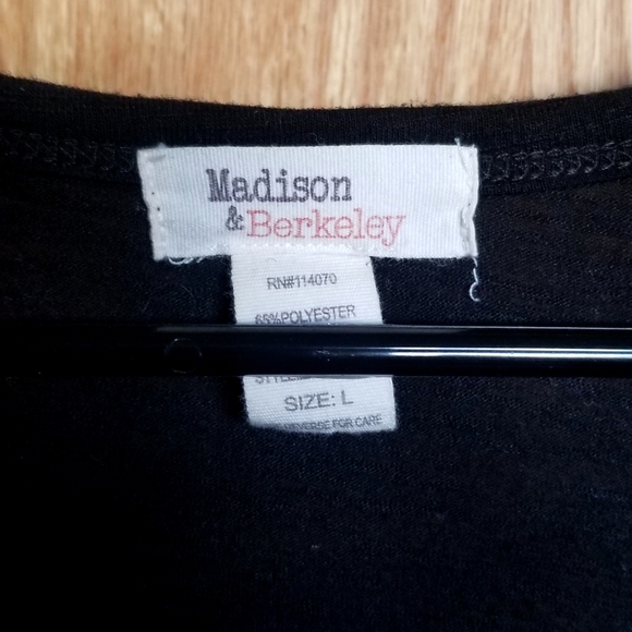 Ladies graphic shirt - Picture 4 of 4